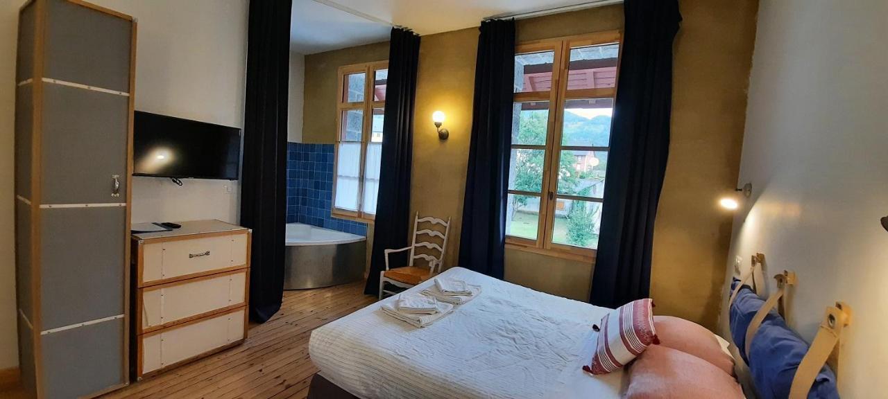 Transhumance & Cie, Auberge, Appartements & Spa Bedous Exterior foto